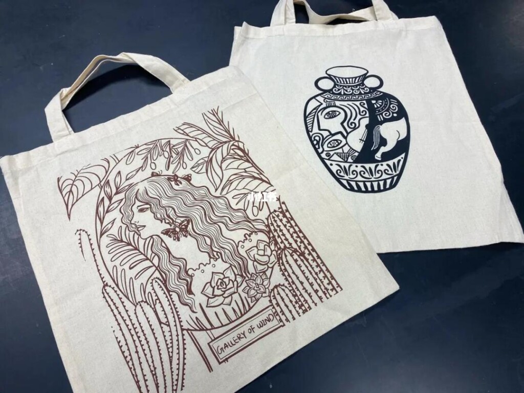 screen printing on shopping bag